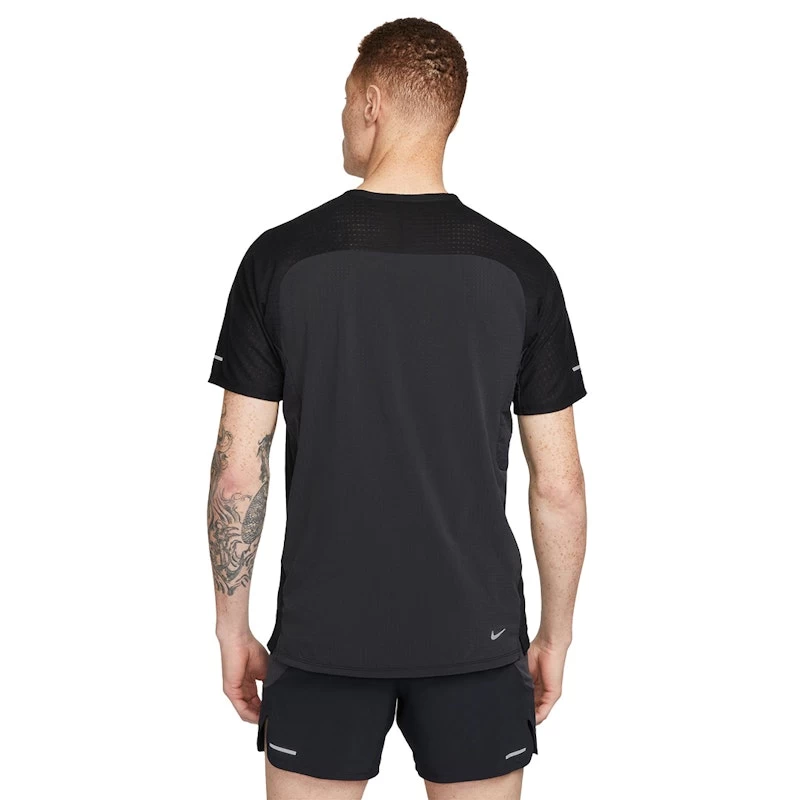 Nike Dri-FIT Solar Chase Trail T-shirt Homme 4 Nike Dri-FIT Solar Chase Trail T-shirt Homme – Image 4